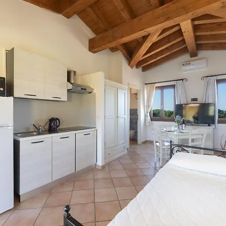 Il Mirto Appartamenti, Ac E Wifi, Gallura